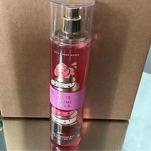 Bath and body works sweet petal pound cake